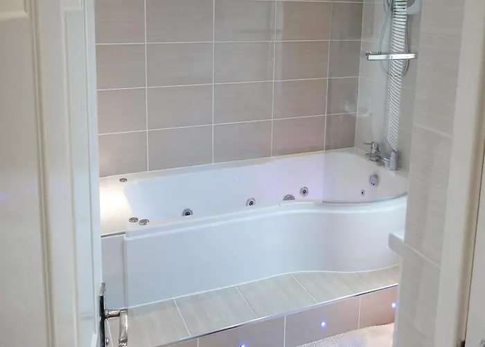 Сasa de vacaciones 3 Eldin Hall *